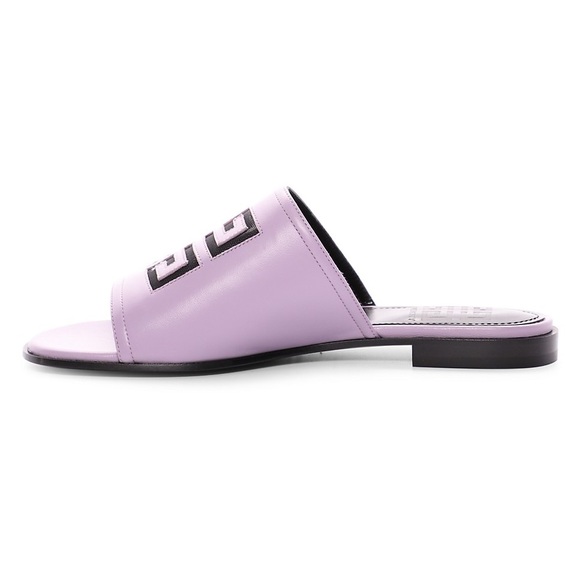 Givenchy
4G Flat Leather Sandals - Picture 4 of 4